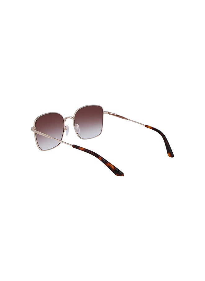 CALVIN KLEIN نظارة شمسية للنساء مستطيلة - CK23100S-717-5618 - مقاس العدسة: 56 ملم  - Image 3
