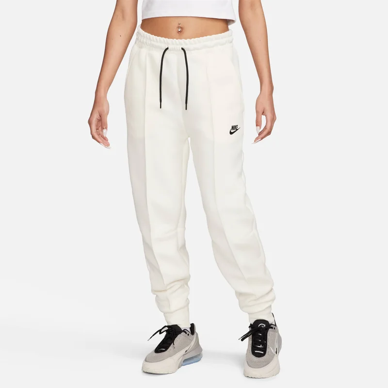 نايكي سنيكرز نسائي بتقنية فليس بخصر متوسط