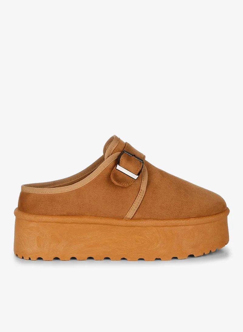 Buckle Strap Platform Classic Slip-On in Tan