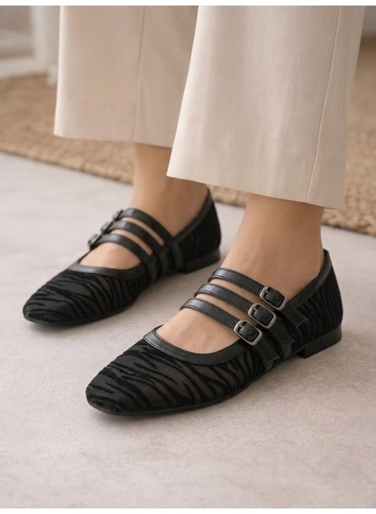 لايف ستيلاش  حذاء باليرينا مسطح من القماش مع إبزيم BF-807 - أسود - Image 3