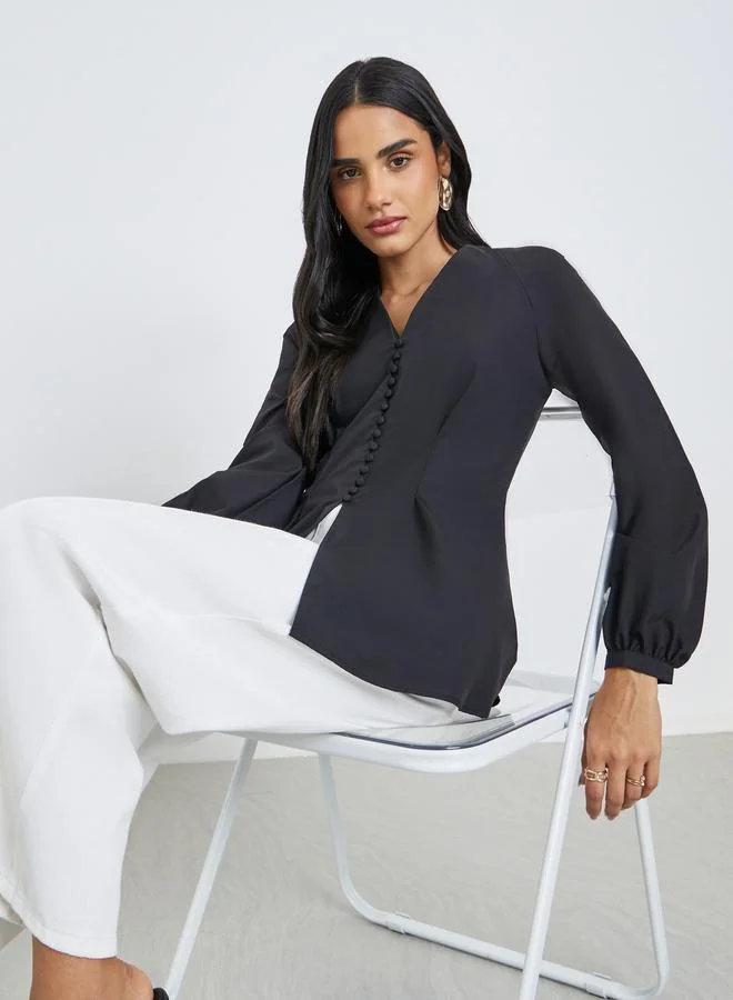 Styli Styli Solid Balloon Sleeve Buttoned Blouse
