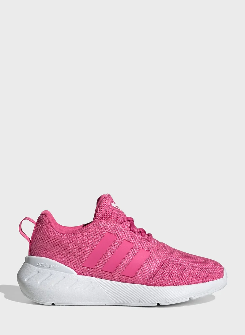adidas Originals Kids Swift Run 22
