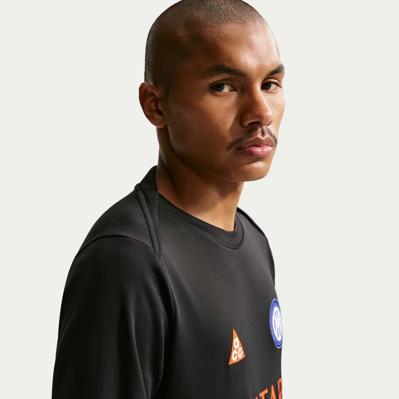 Nike Black Men's ACG Inter Milan Academy Pro SE Pre-Match Football Top for Men | Best Price UAE