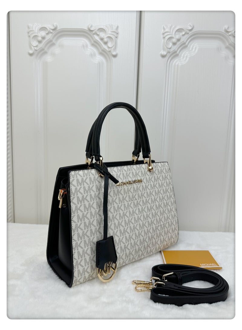 ام كي حقيبة ساتشيل MK Michael Kors Jet Set Signature Logo - أبيض/أسود