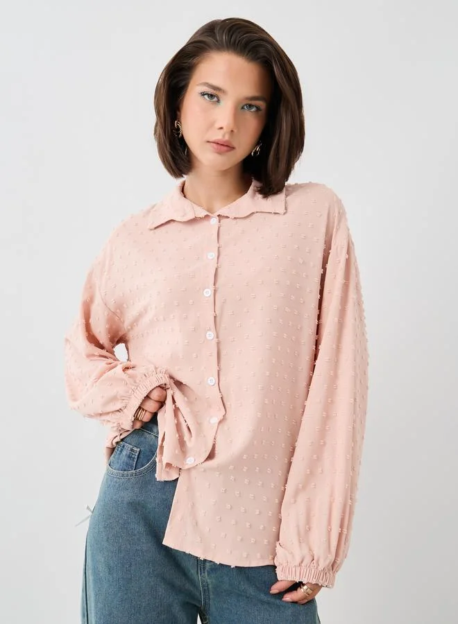 تايك تو قميص بأزرار وأكمام بالون منقوش