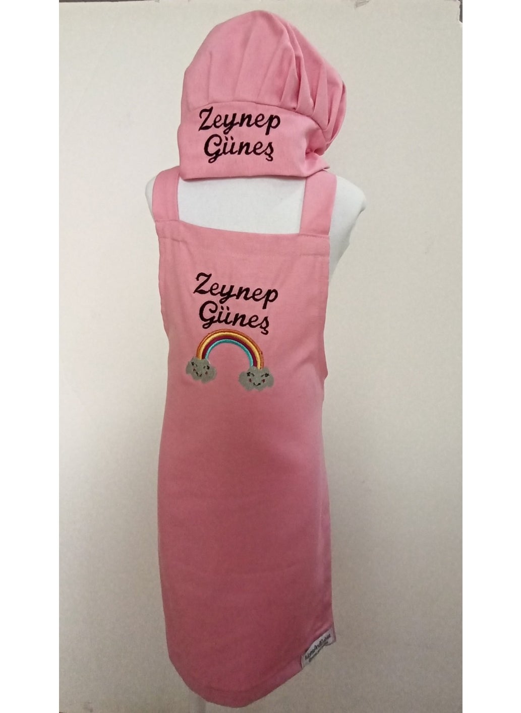 Children's Kitchen Apron with Embroidery Patterned Name Customized 0-13 Years Water Repellent and Stain Resistant Fabric - pzsku/Z1D284925E0EAEFE787BEZ/45/_/1731147590/49845b89-0c5a-4505-acb2-ce17c19e9059