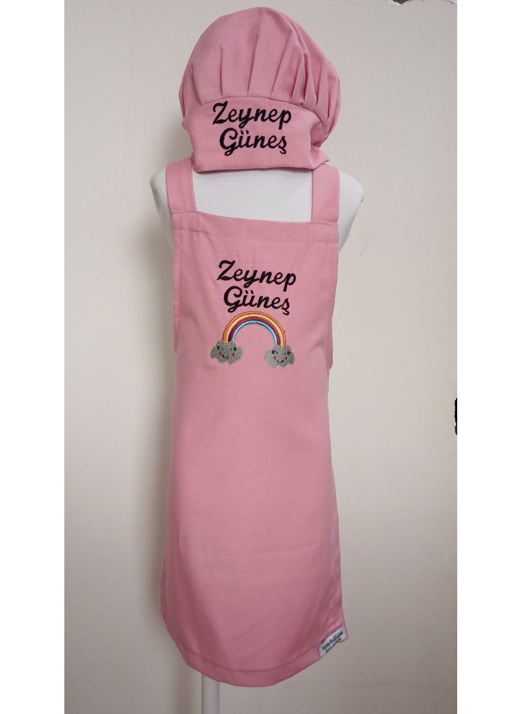 Children's Kitchen Apron with Embroidery Patterned Name Customized 0-13 Years Water Repellent and Stain Resistant Fabric - pzsku/Z1D284925E0EAEFE787BEZ/45/_/1731147592/5fed6b9b-634e-4142-82fb-81476e3c8723