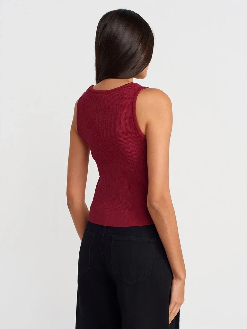 ديلفين DILVIN Ribbed Sleeveless Slim-fit Blouse