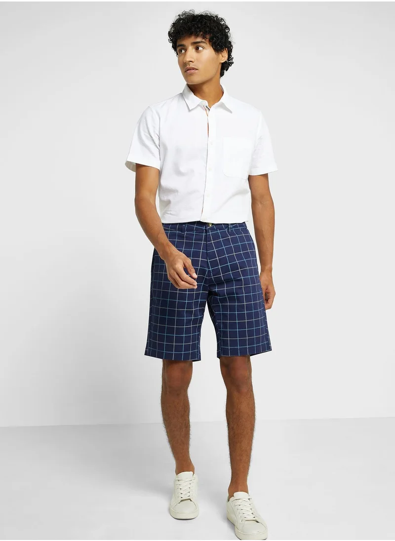 توماس سكوت Thomas Scott Men Checked Mid-Rise Slim Fit Sports Shorts