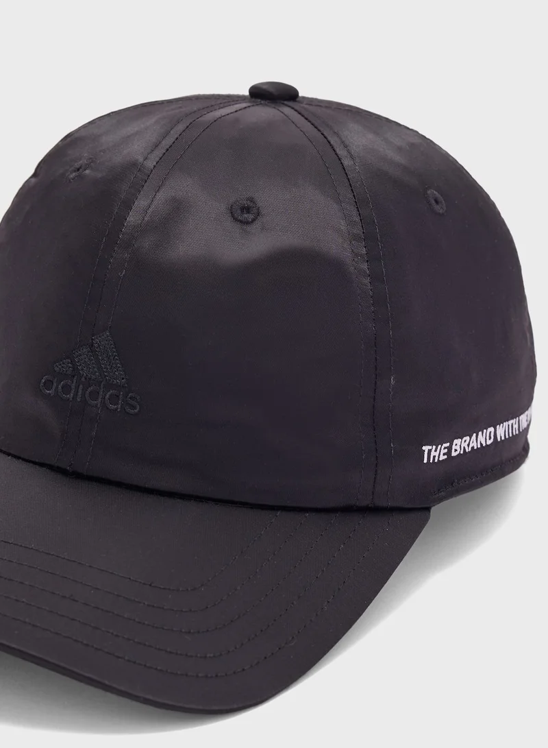 adidas كاب بيسبول من الساتان