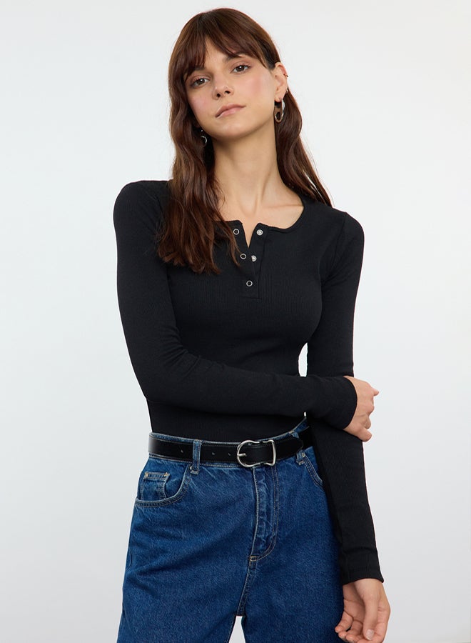 trendyol Black Snap Fastener Fitted Stretchy Knitted Blouse TWOAW25BZ00080 - Image 4