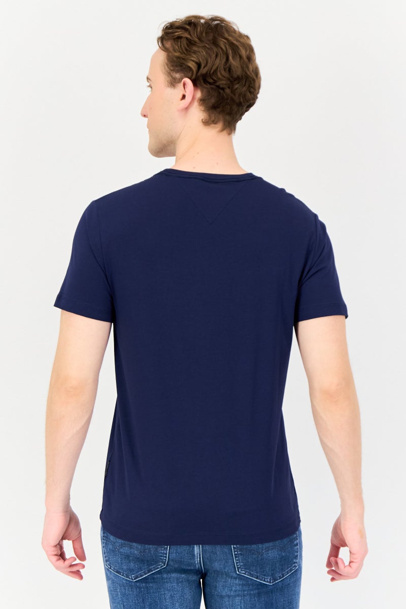 VINCE CAMUTO تي شيرت رجالي بأكمام قصيرة بياقة دائرية، أزرق داكن - Image 3