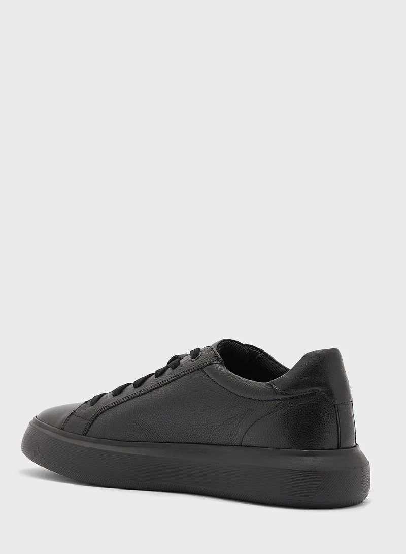 GEOX U Deiven B Low Top Sneakers