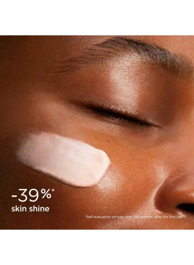 Clarins SOS Color Correcting Face Primer in the Matifying shade, 30 ml size. - Image 3
