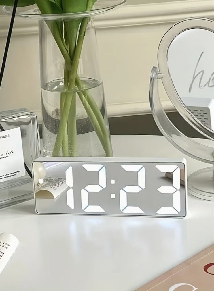 نيس آرت الحديثة قادت ساعة المنبه الرقمية مع مرآة الانتهاء سطوع قابل للتعديل ، عرض درجة الحرارة ، ساعة المكتب المدعومة بواسطة USB لديكور غرفة النوم ، البطاريات غير المدمجة ساعات المنبه لغرف النوم (الأبيض) - Image 2