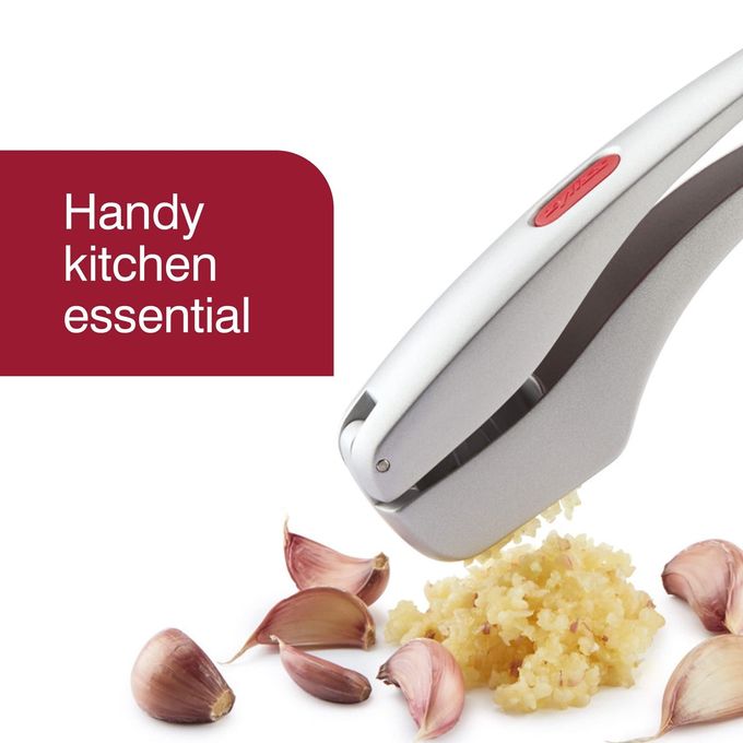 zyliss Susi 3 Garlic Press Aluminium Garlic Press with Built-In Cleaning Tool Garlic Crusher, Mincer & Peeler for Unpeeled Garlic Cloves - Image 2