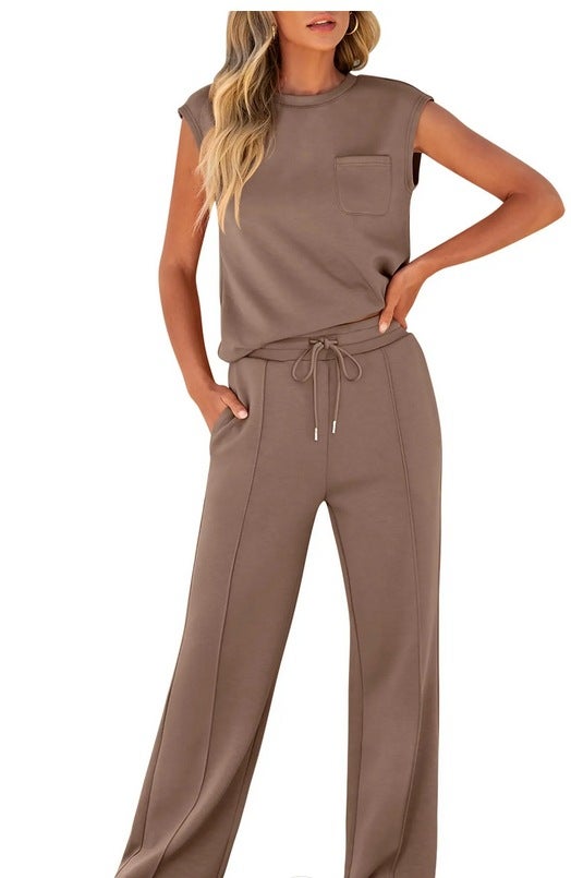 2024 European and American Autumn and Winter New Sleeveless Casual High Elastic Loose Two-piece Set for Women brown