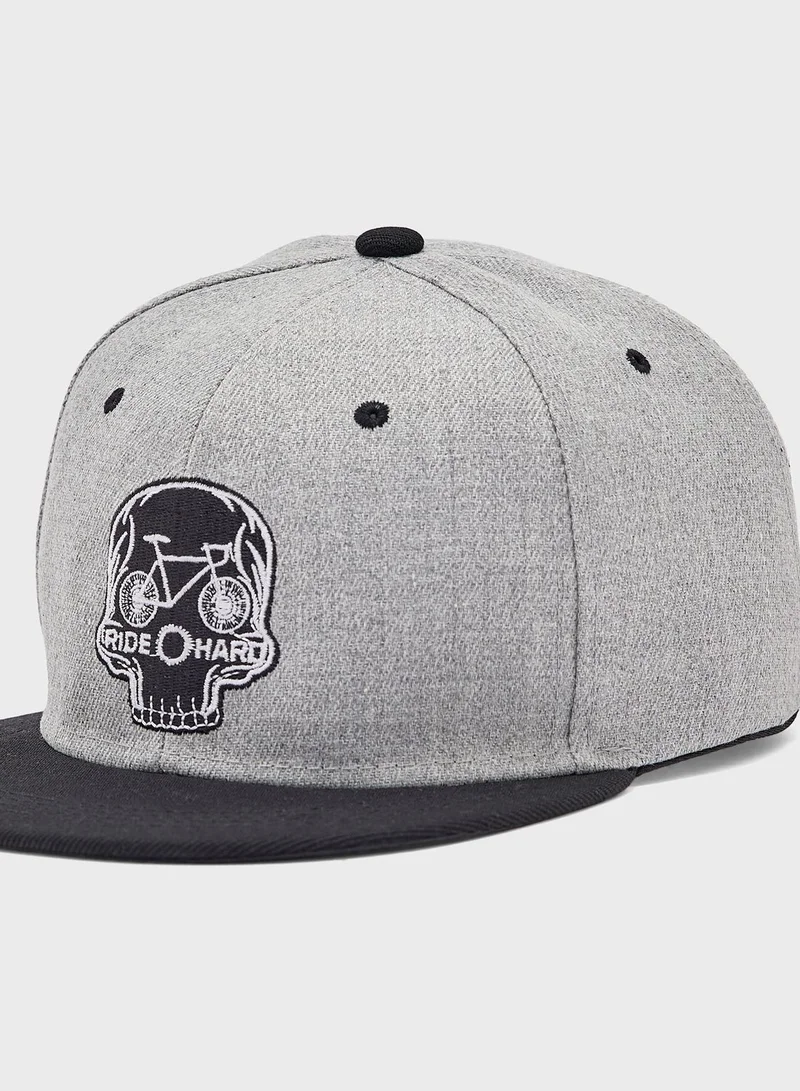سفنتي فايف Casual Flat Peak Cap