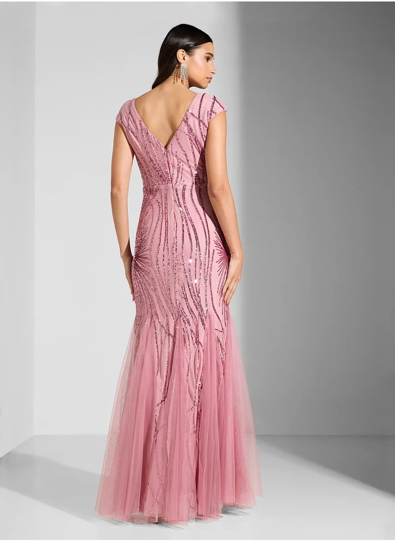 ليتل مسترس Embelished Mesh Cup Sleeve V-Neck Fishtail  Dress