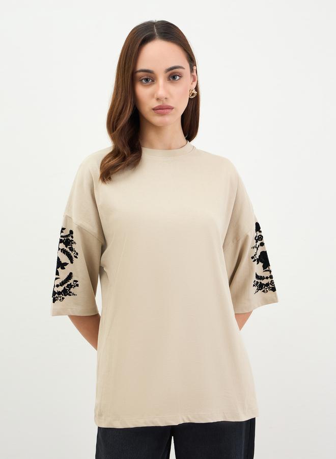 Styli Beige Embroidered Oversized T-Shirt - Image 3