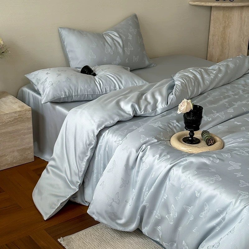 100s Tencel Lyocell 4-Piece Bedding Set with Cloud Mist Blue Pattern - Cool Touch, Light Luxury - Image 1