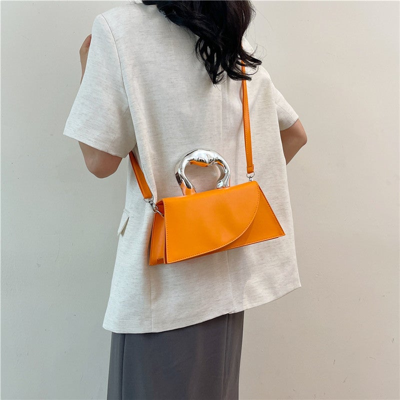 Niche Design Handbag Bag Women'S 2024 Spring And Trapezoidal Small Square Bag Stylish Personalized Fashion Handbag - Image 5