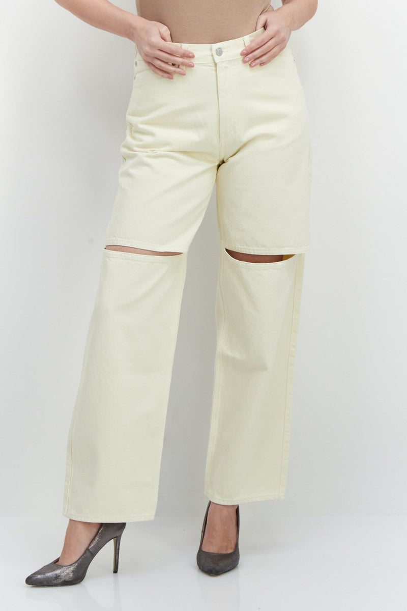 Weekday جينز نسائي بقصة عادية بارتفاع متوسط مع شق عند الركبة، كريمي - Image 1