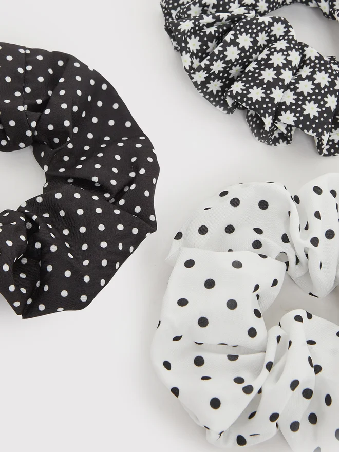 Styli Styli Set of 5 - Elasticated Polka Dot Scrunchie