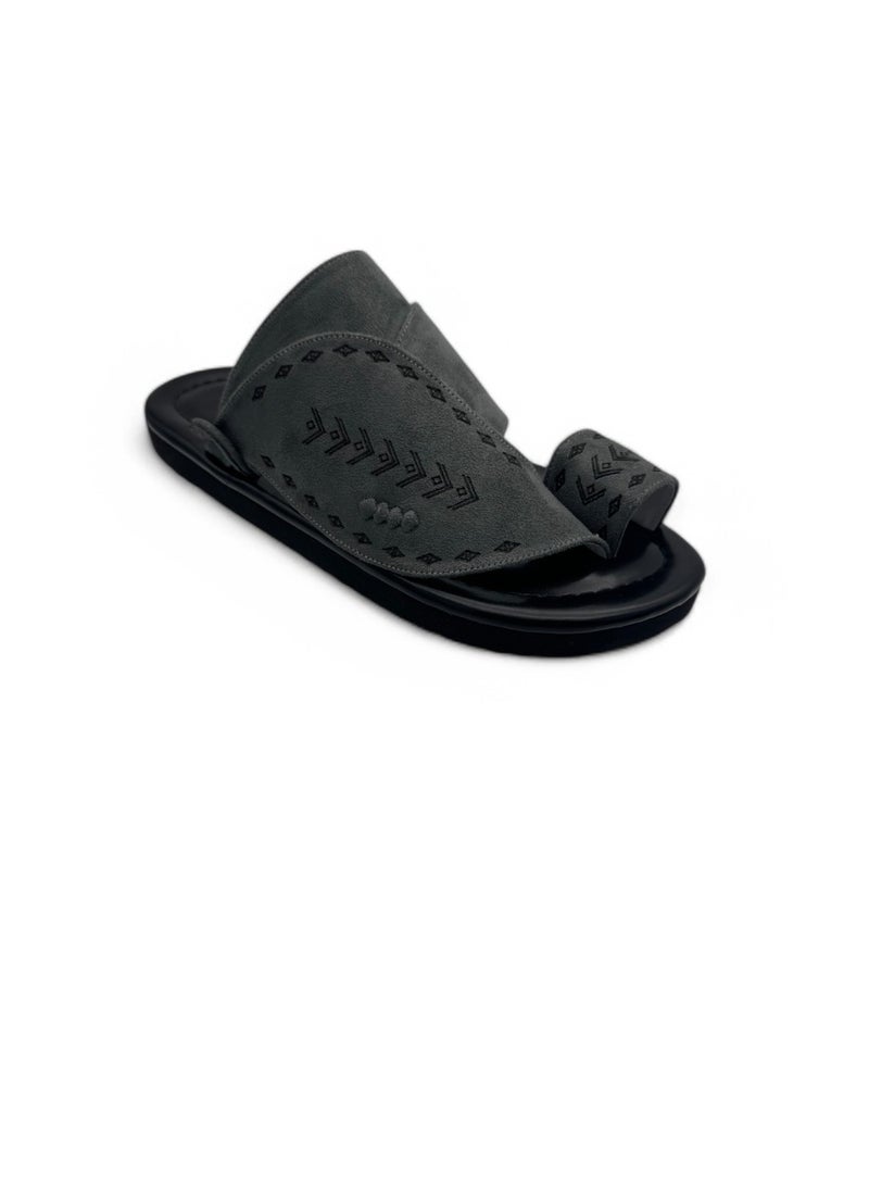 AL Fanoos Classic Arabic Slippers  - Image 1