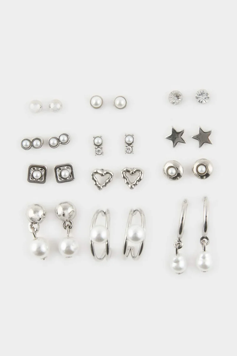Woman 12 piece Earrings