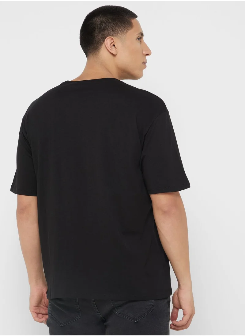 GUESS Logo Printed Crew Neck T-Shirt