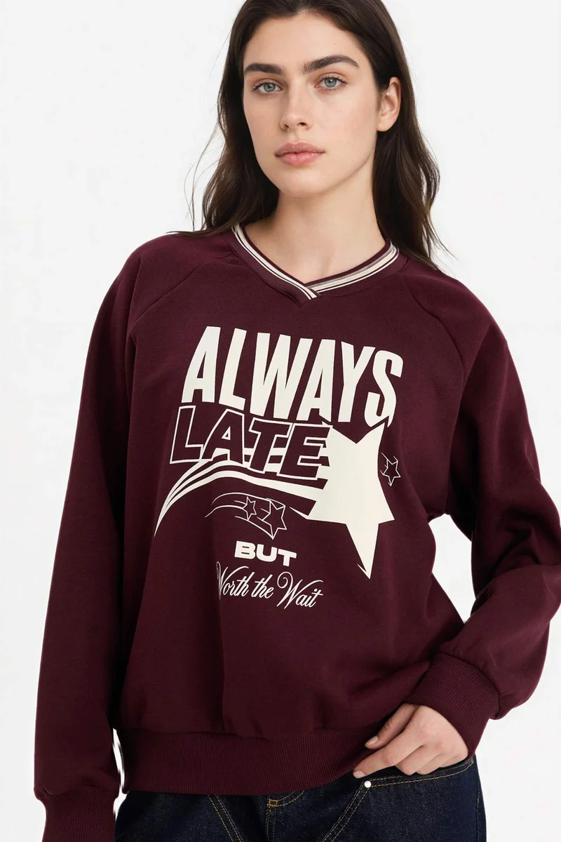 ديفاكتو Oversize Fit Printed Long Sleeve Sweatshirt