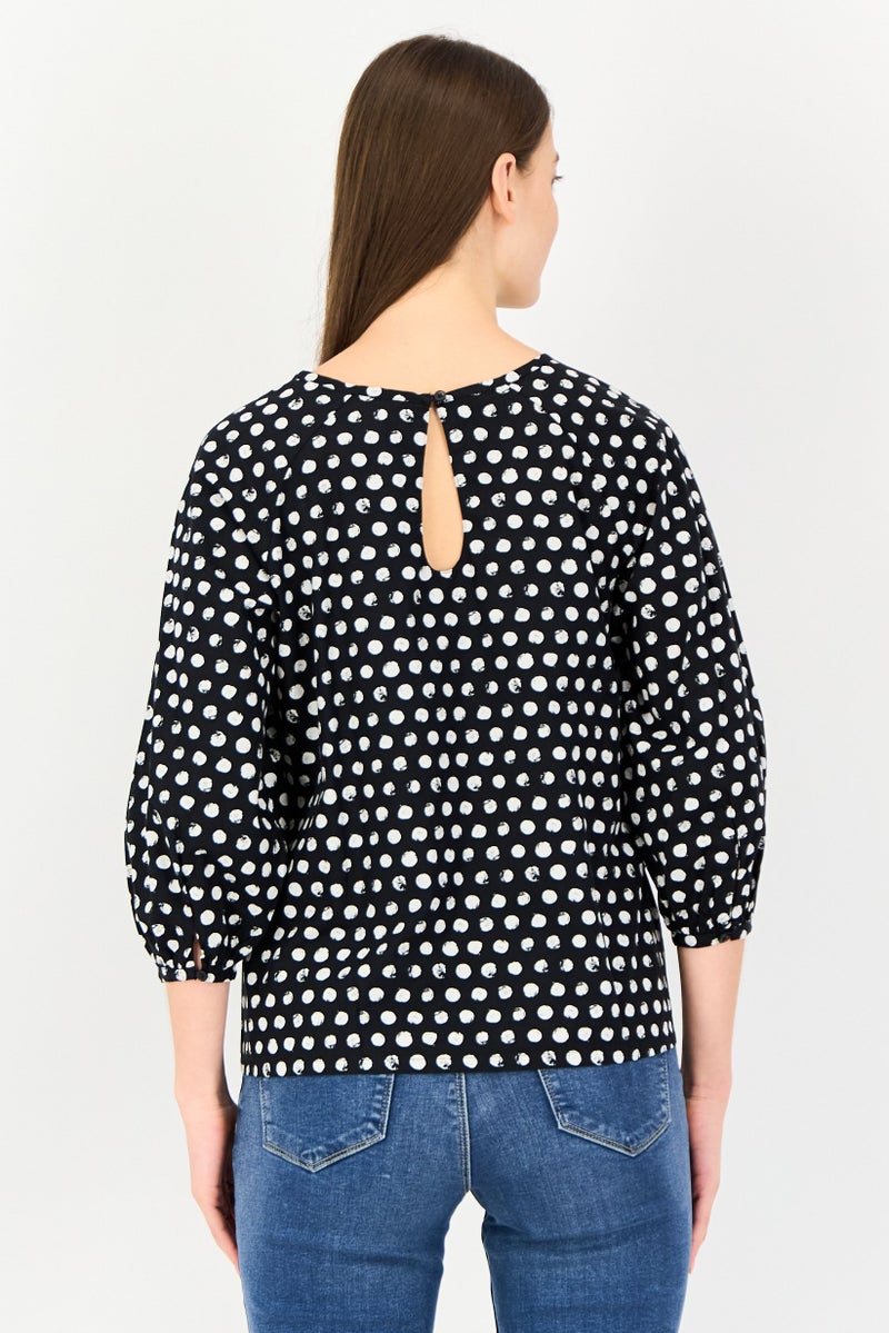 Levi's بلوزة نسائية بأكمام طويلة وياقة دائرية بنقاط بولكا، متعددة الألوان - Image 3