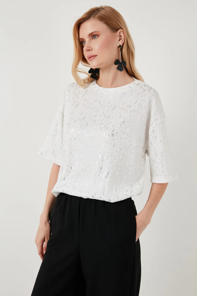 ليلا Shiny Oversize Fit Crew Neck Blouse Women's Blouse 5865816