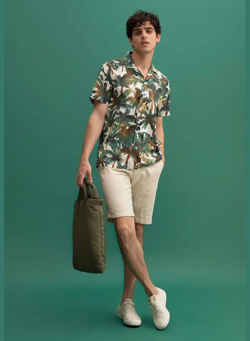 ديفاكتو Regular Fit Shorts Sleeve Jungle Print Shirt