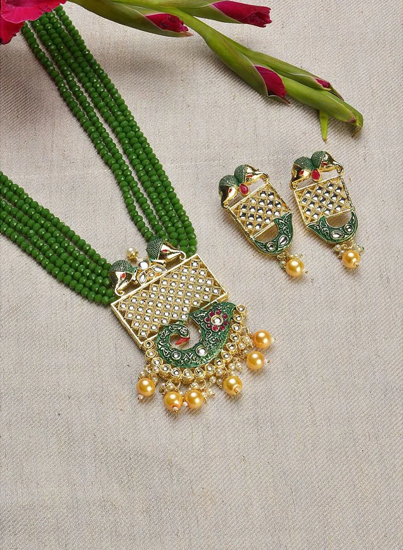 SOHI Kundan Meenakari Gold Plated Necklace Set