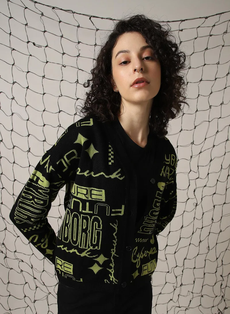 هوبرهولمي Women's Green 100% Acrylic Solid Sweater