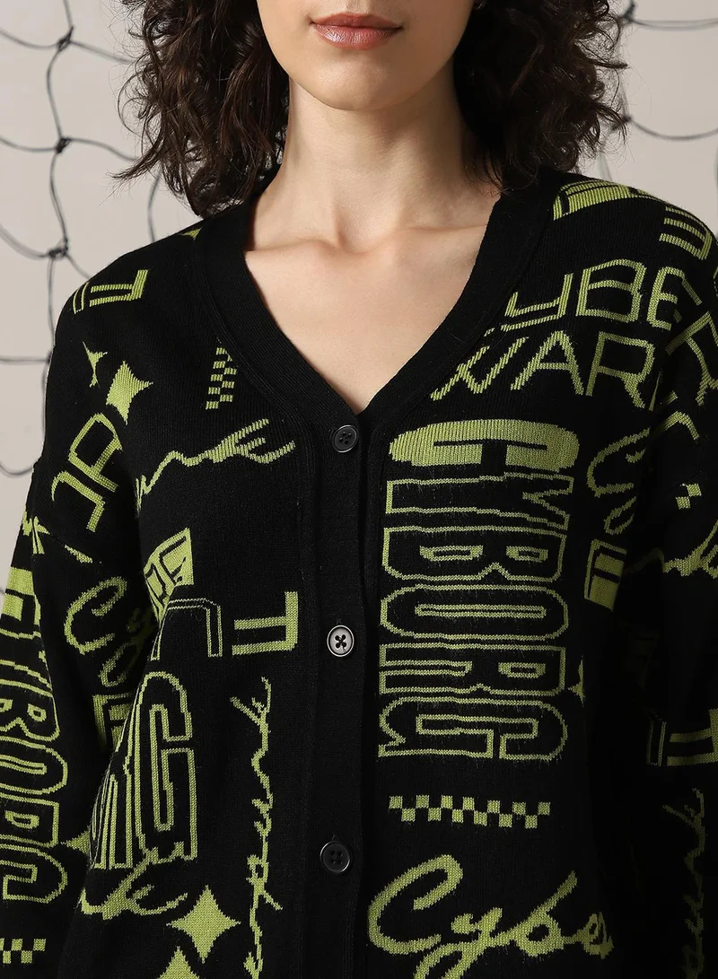 هوبرهولمي Women's Green 100% Acrylic Solid Sweater