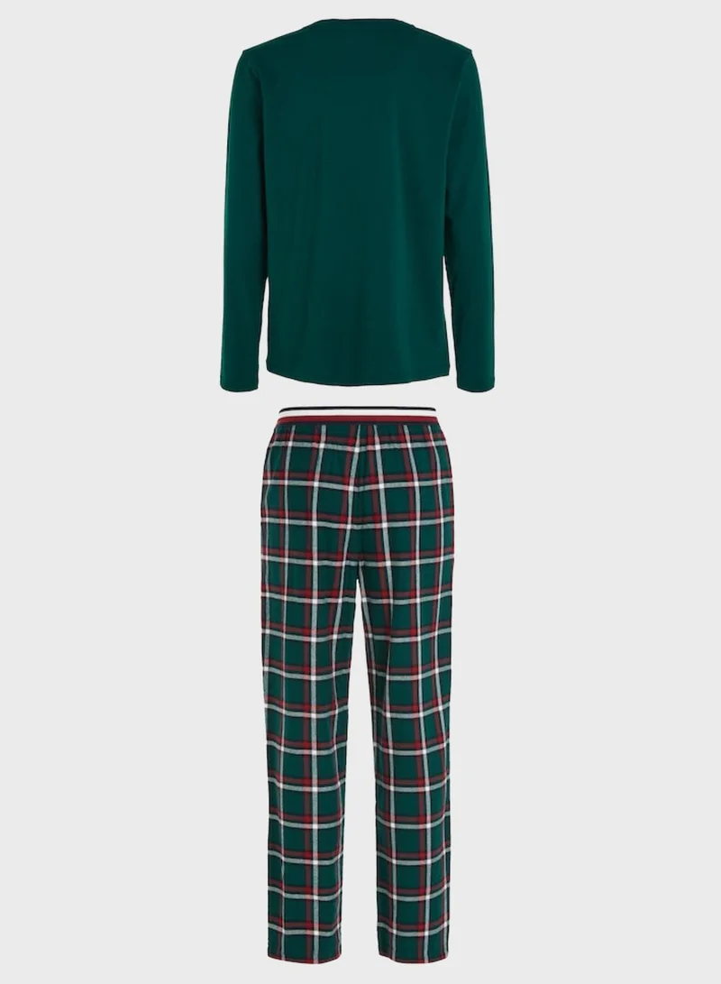 TOMMY HILFIGER Essential Crew Neck T-Shirt And Pyjama Set