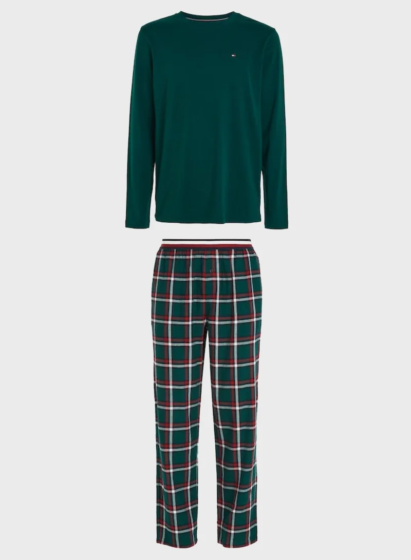 TOMMY HILFIGER Essential Crew Neck T-Shirt And Pyjama Set