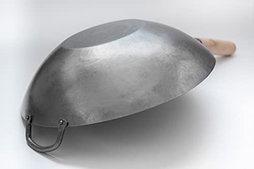 Craft Wok Flat Hand Hammered Carbon Steel Pow Wok with Wooden and Steel Helper Handle (12 Inch, Flat Bottom) / 731W316-12in - Image 4