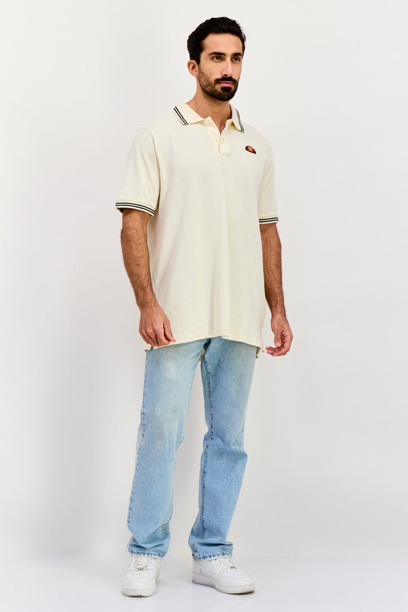 Ellesse قميص بولو قصير الأكمام للرجال بتصميم عادي مع شعار العلامة التجارية، أبيض فاتح - Image 4