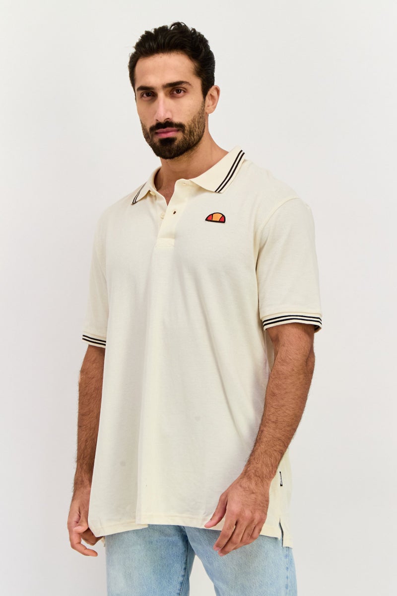 Ellesse قميص بولو قصير الأكمام للرجال بتصميم عادي مع شعار العلامة التجارية، أبيض فاتح - Image 1