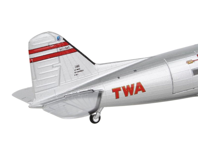 Daron Postage Stamp Douglas DC-3 TWA 1/144 Scale Silver - Image 4