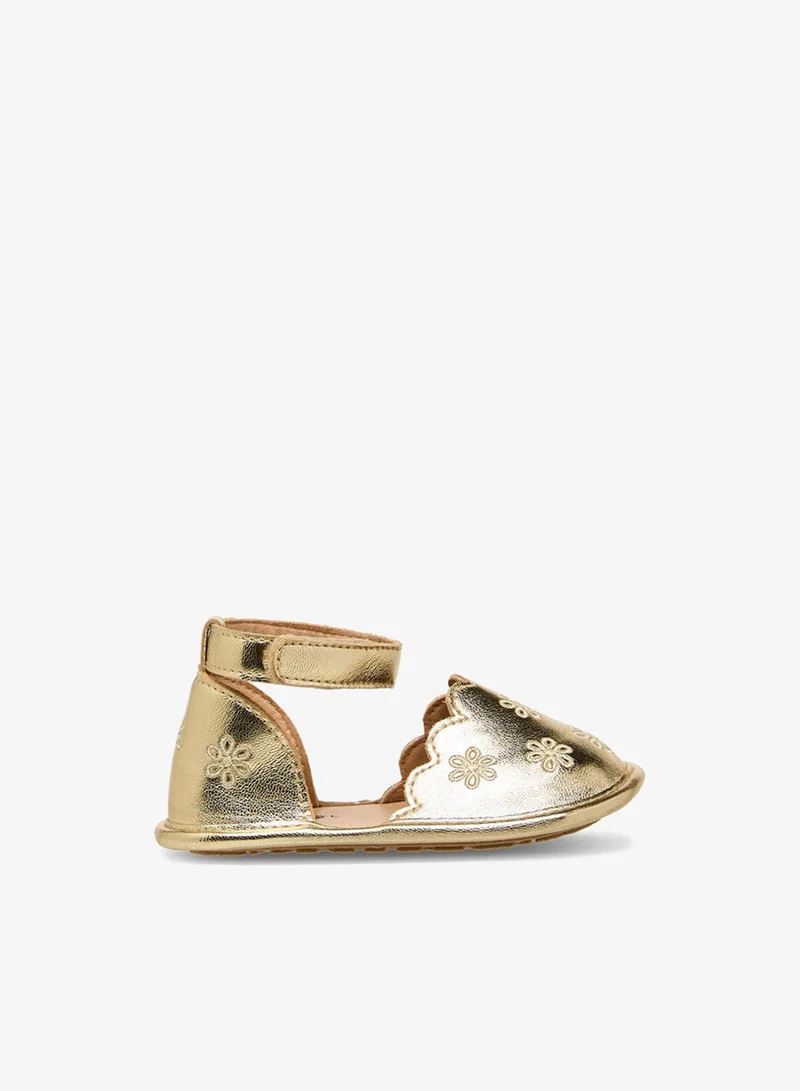 بيرفيت Shoes With Hook & Loop Closure, Floral Embroidery