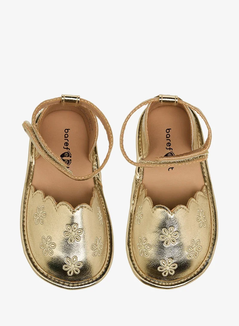 بيرفيت Shoes With Hook & Loop Closure, Floral Embroidery