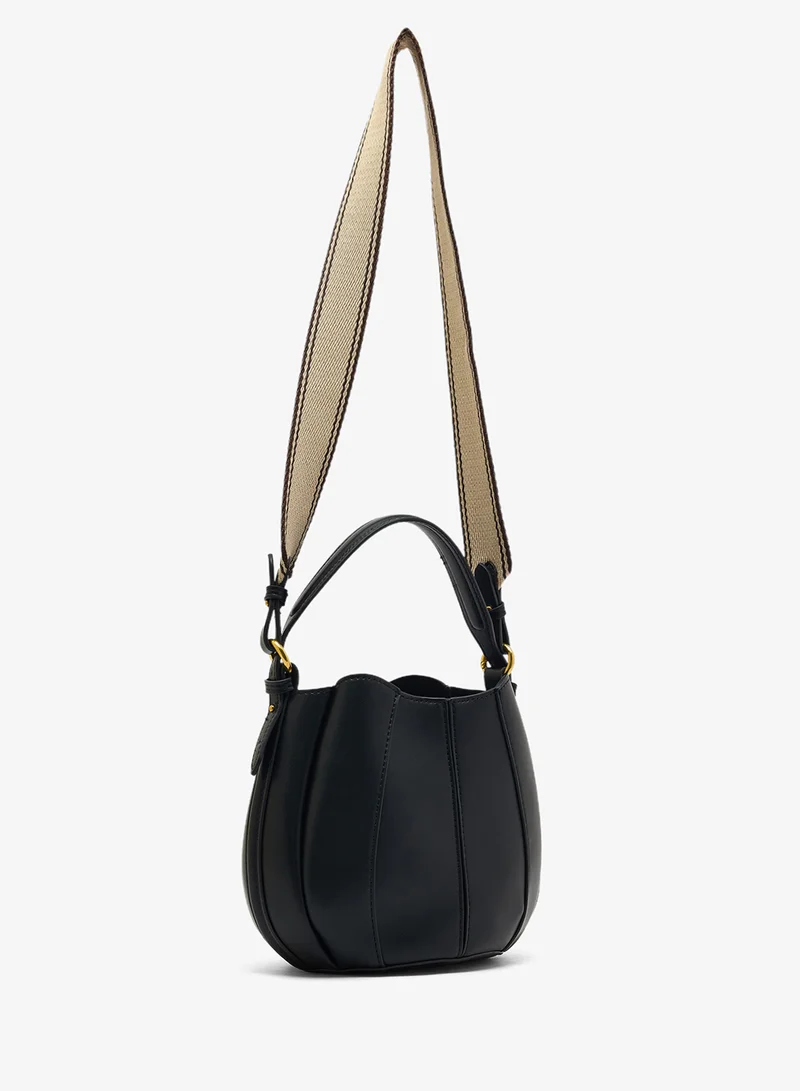 ايلا حقيبة كروس بودي دلو من البولي يوريثان