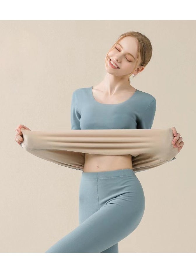 Loquat - Trackless Mulberry Silk Thermostatic Warm Long Johns Suit Light Green - Image 1