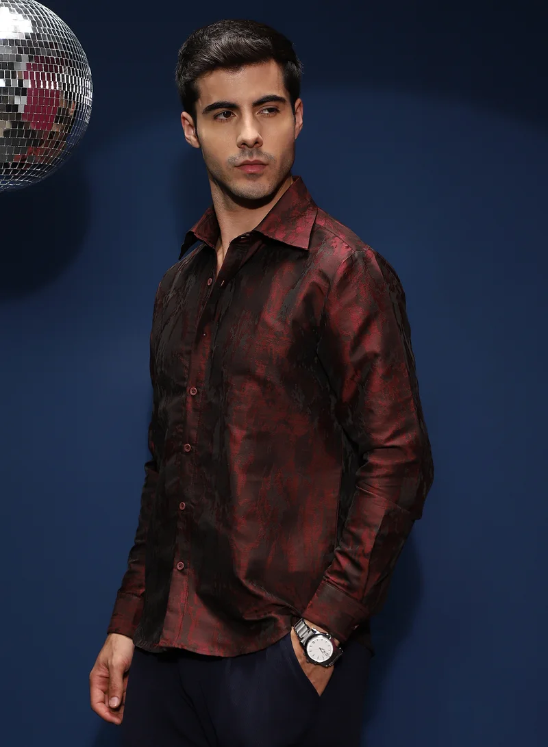 Campus Sutra Campus Sutra Men's Burgundy Red Abstract-Woven Shirt For Casual Wear | Spread Collar | Long Cuffed Sleeves | Button Closure | Shirt Shirt Crafted With Comfort Fit For Everyday Wear