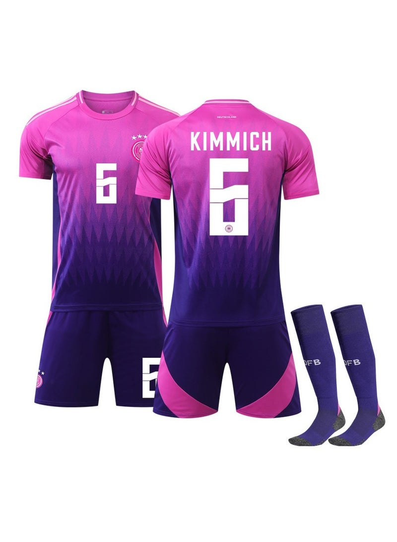 عام قميص كرة القدم الألماني الخارجي 24-25 لاعب كيميتش #6 مع سروال قصير وجوارب، مجموعة هدايا بحجم الأطفال وحجم الكبار للمشجعين والأصدقاء. - Image 1